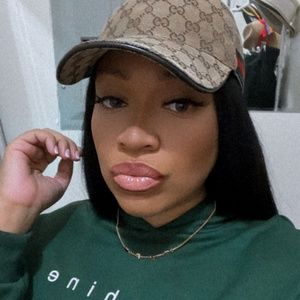 Meet your Posher, Johanne